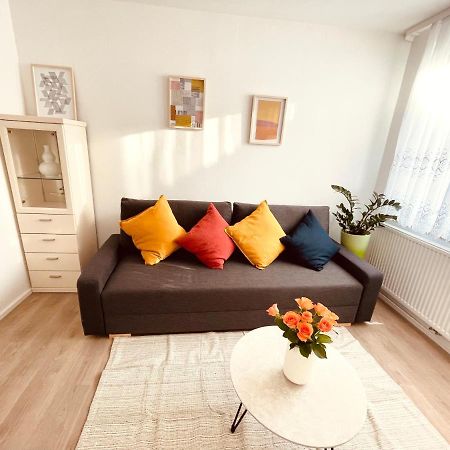 Frisch Renoviertes Und Charmantes Apartment Stuttgart Eksteriør billede