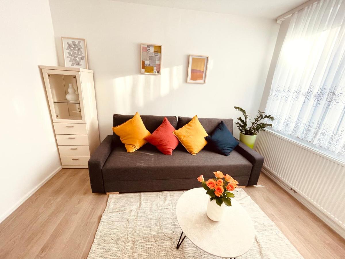 Frisch Renoviertes Und Charmantes Apartment Stuttgart Eksteriør billede