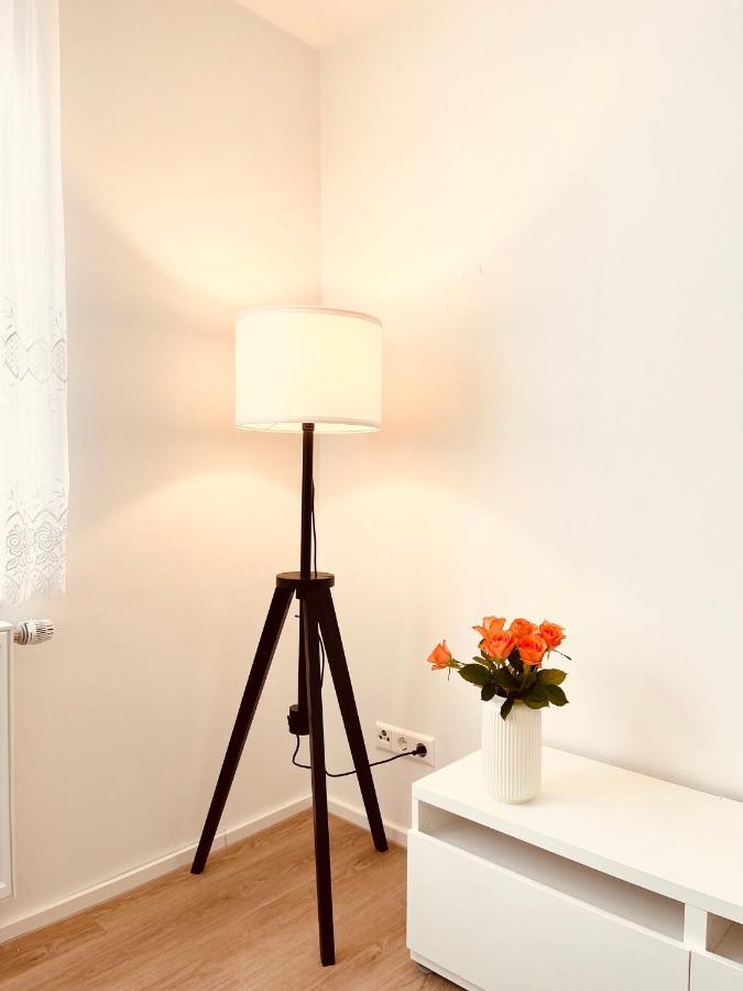 Frisch Renoviertes Und Charmantes Apartment Stuttgart Eksteriør billede